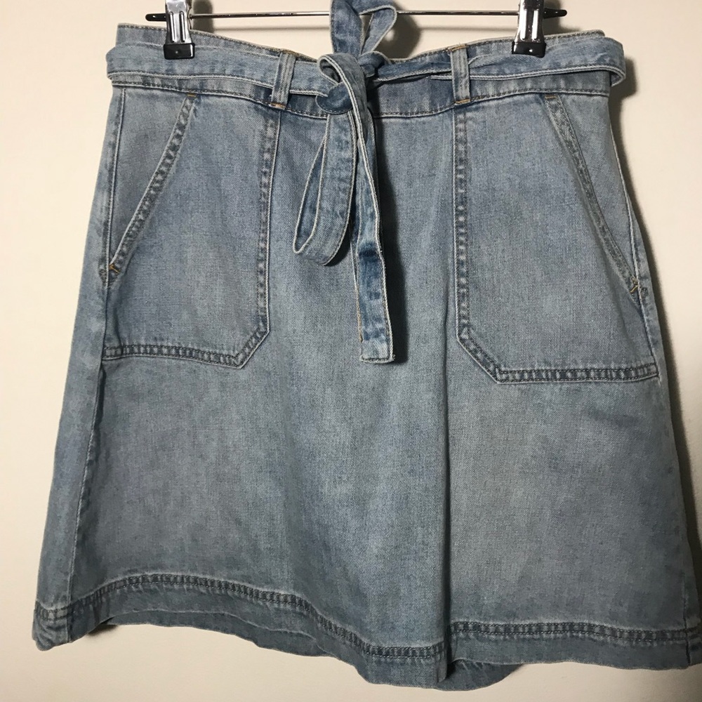 Gap Denim High Waisted Flare Skirt w/ Belt